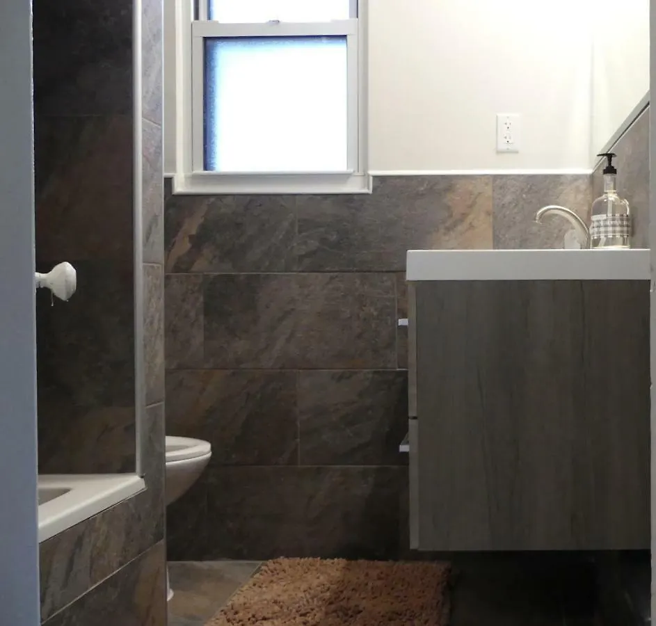 Warm And Cozy Home With A Modern Flair Nueva York Estados Unidos
