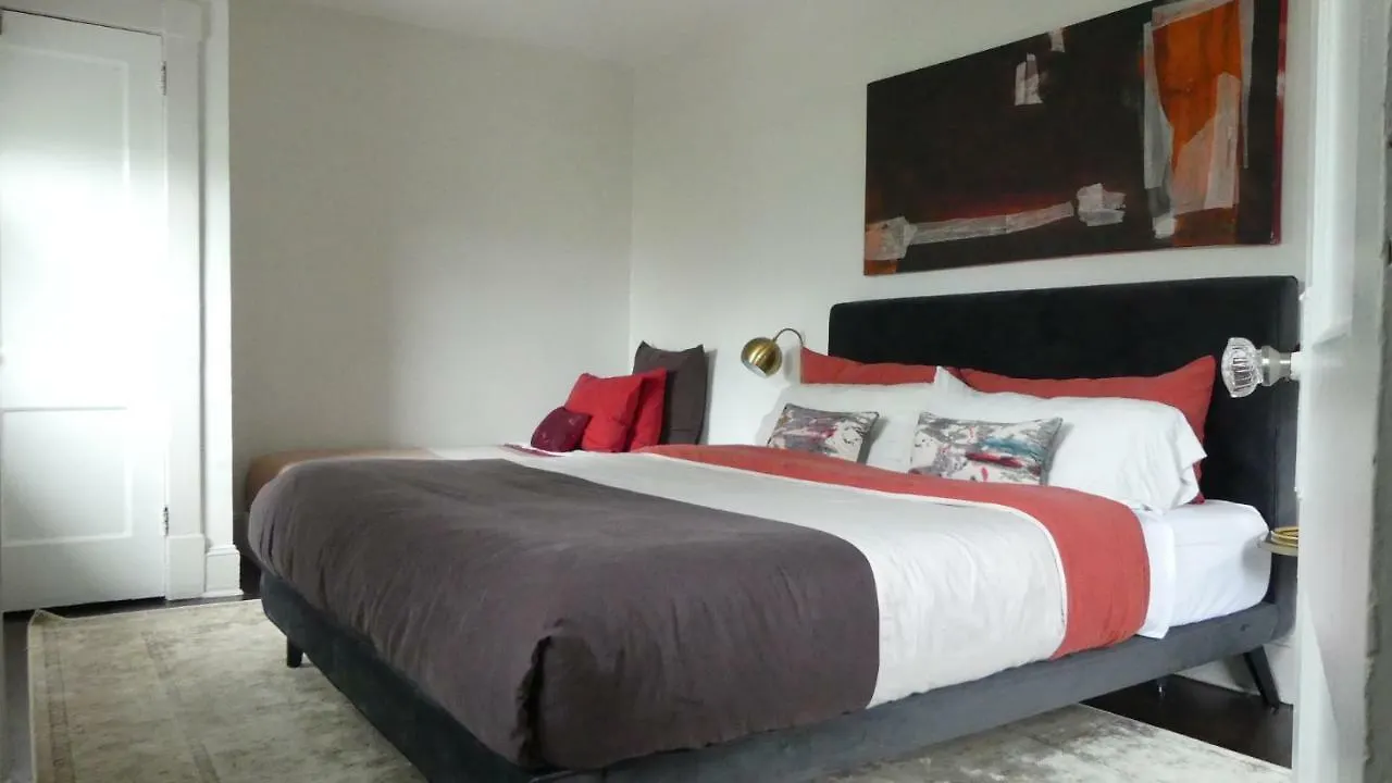 Warm And Cozy Home With A Modern Flair Nueva York Сasa de vacaciones